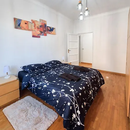 Comfortable Two-room In Mailand